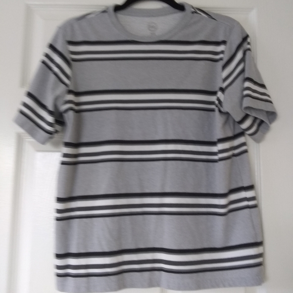 Youth Large and XL bundle of 22 shirts - Picture 6 of 14